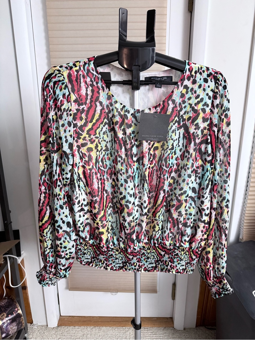 Marc New York Multicolor Animal-Print Long Sleeve Blouse smocked hem bold